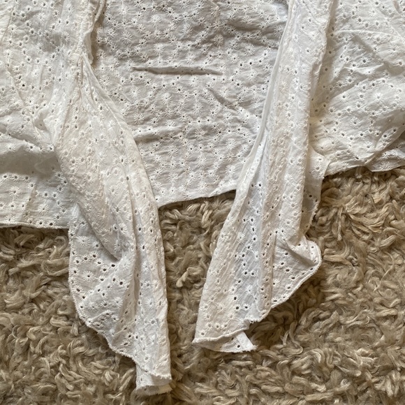 SHEIN Crop Top - Picture 7 of 9